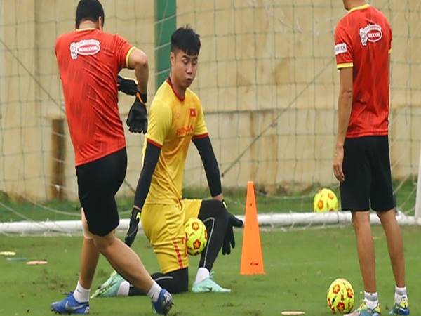 Đóng góc trong bóng đá là gì? Làm thế nào để đóng góc hiệu quả khi chơi