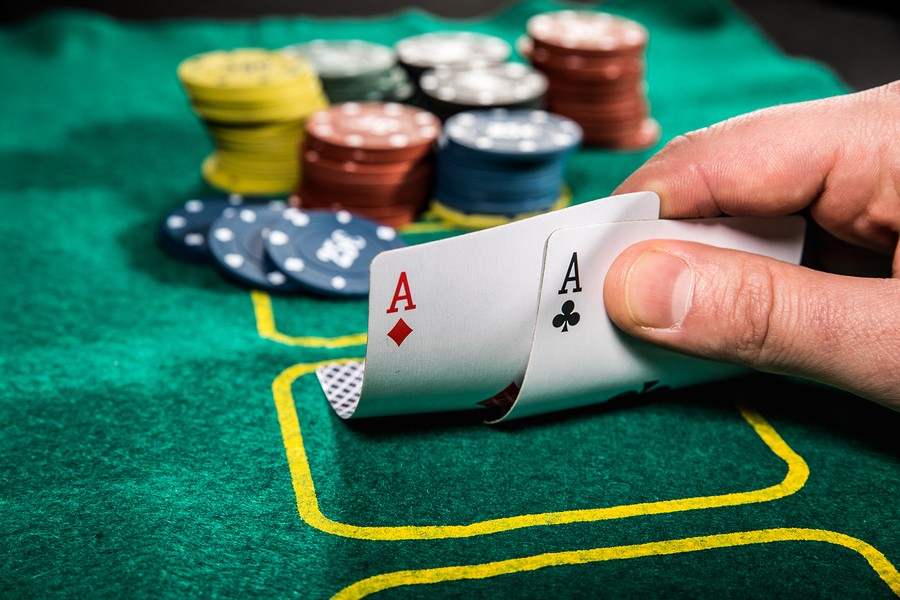 Fish Trong Poker Là Gì? Cách Nhận Biết Và Đối Mặt Hiệu Quả