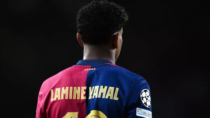 Lamine Yamal sẽ là cái tên tiếp nối chuỗi số 4 tuyệt vời này. Top số 10 Barcelona vĩ đại nhất lịch sử cho đến nay