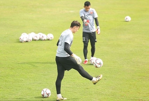 Hướng Dẫn Kỹ Thuật Tâng Bóng Từ Cơ Bản Đến Nâng Cao - 129pps