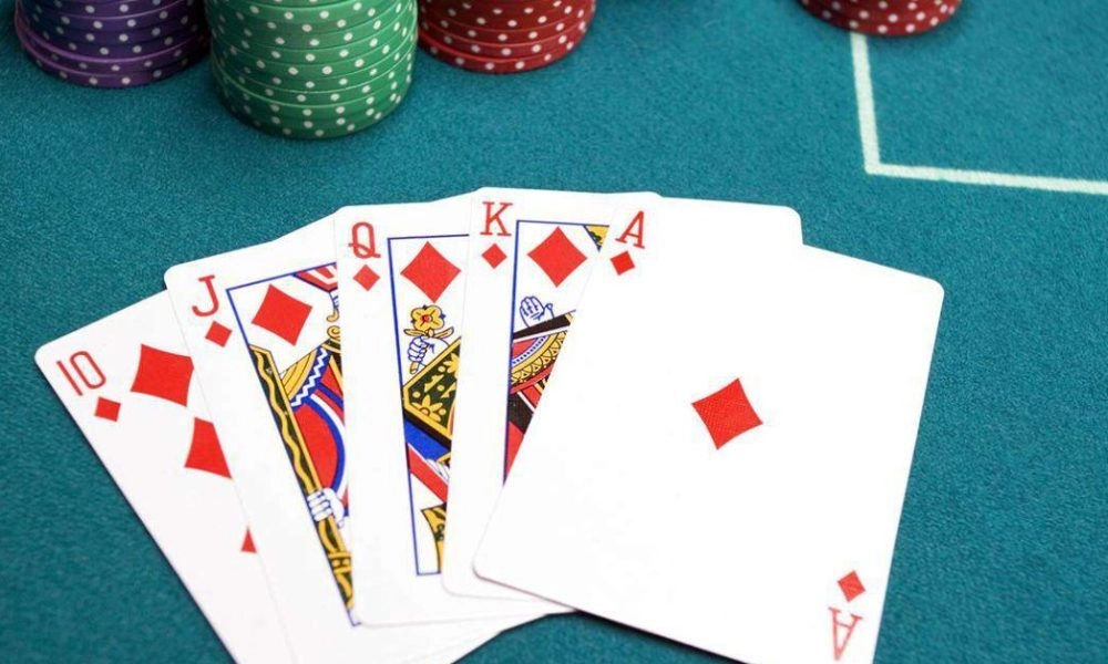 Tie trong Poker là gì? Giải đáp chi tiết cho người mới!