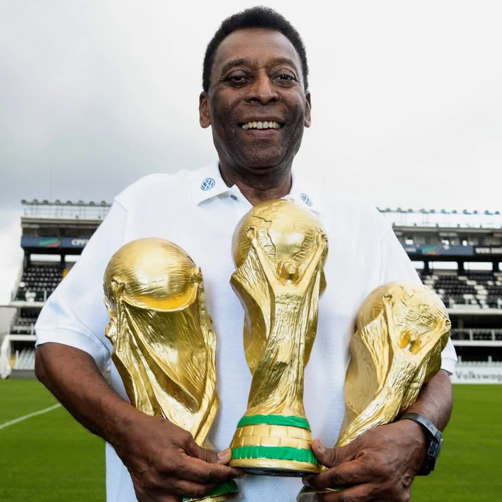 Cầu thủ vĩ đại nhất Brazil Pelé